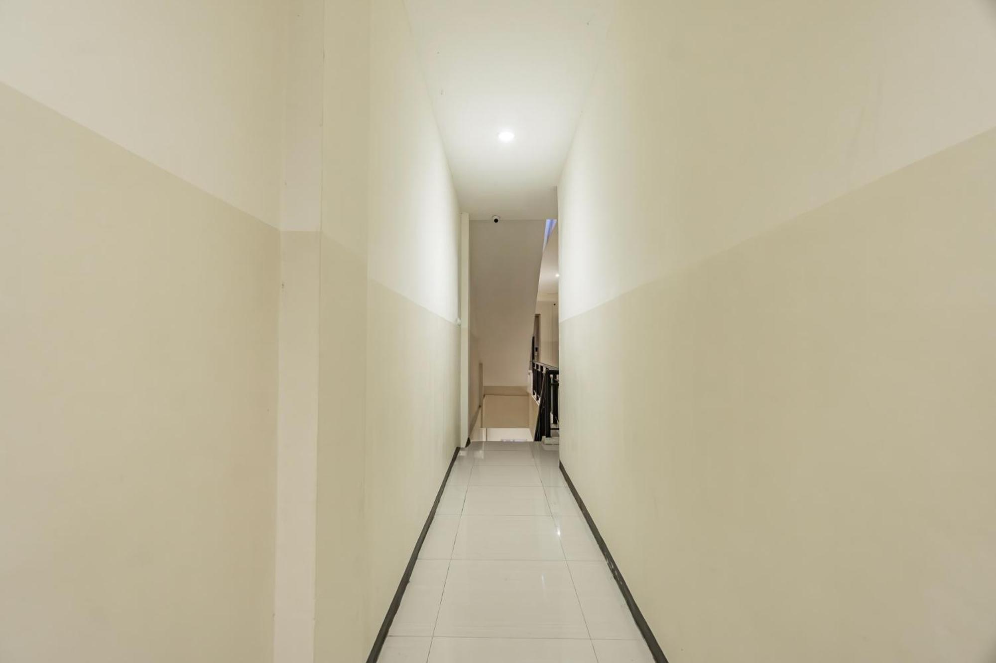 Ace Business Hotel Galaxy Surabaya Exterior photo