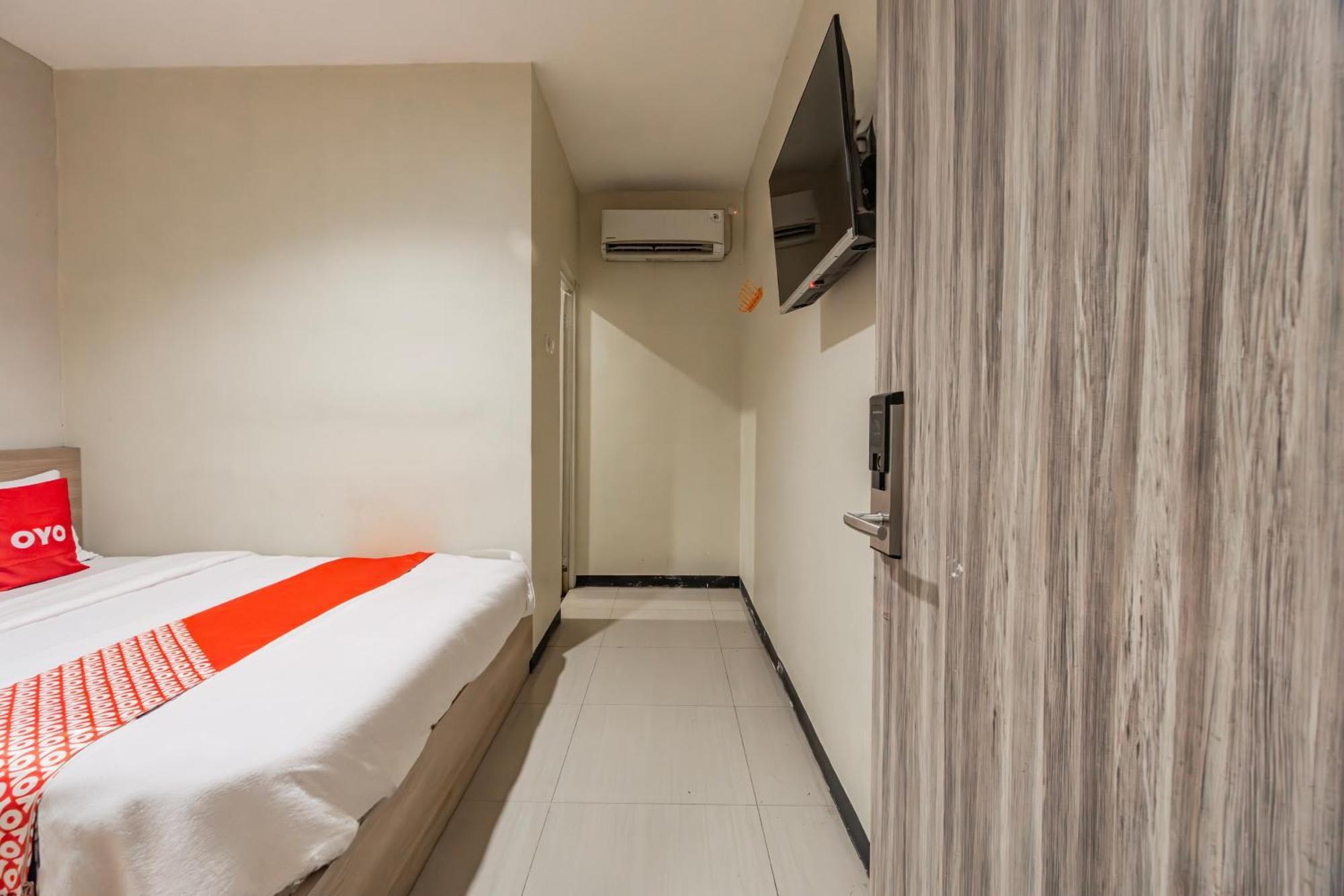 Ace Business Hotel Galaxy Surabaya Exterior photo